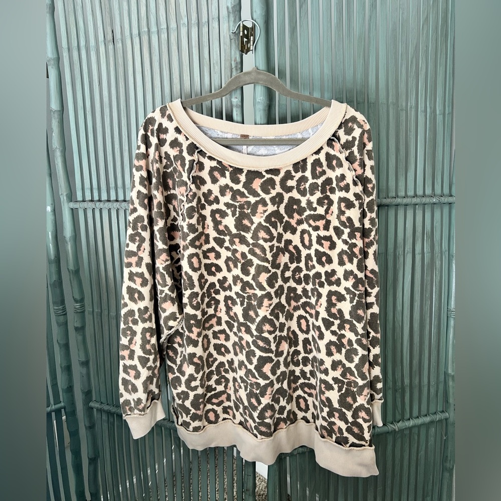 Free people oversized top!